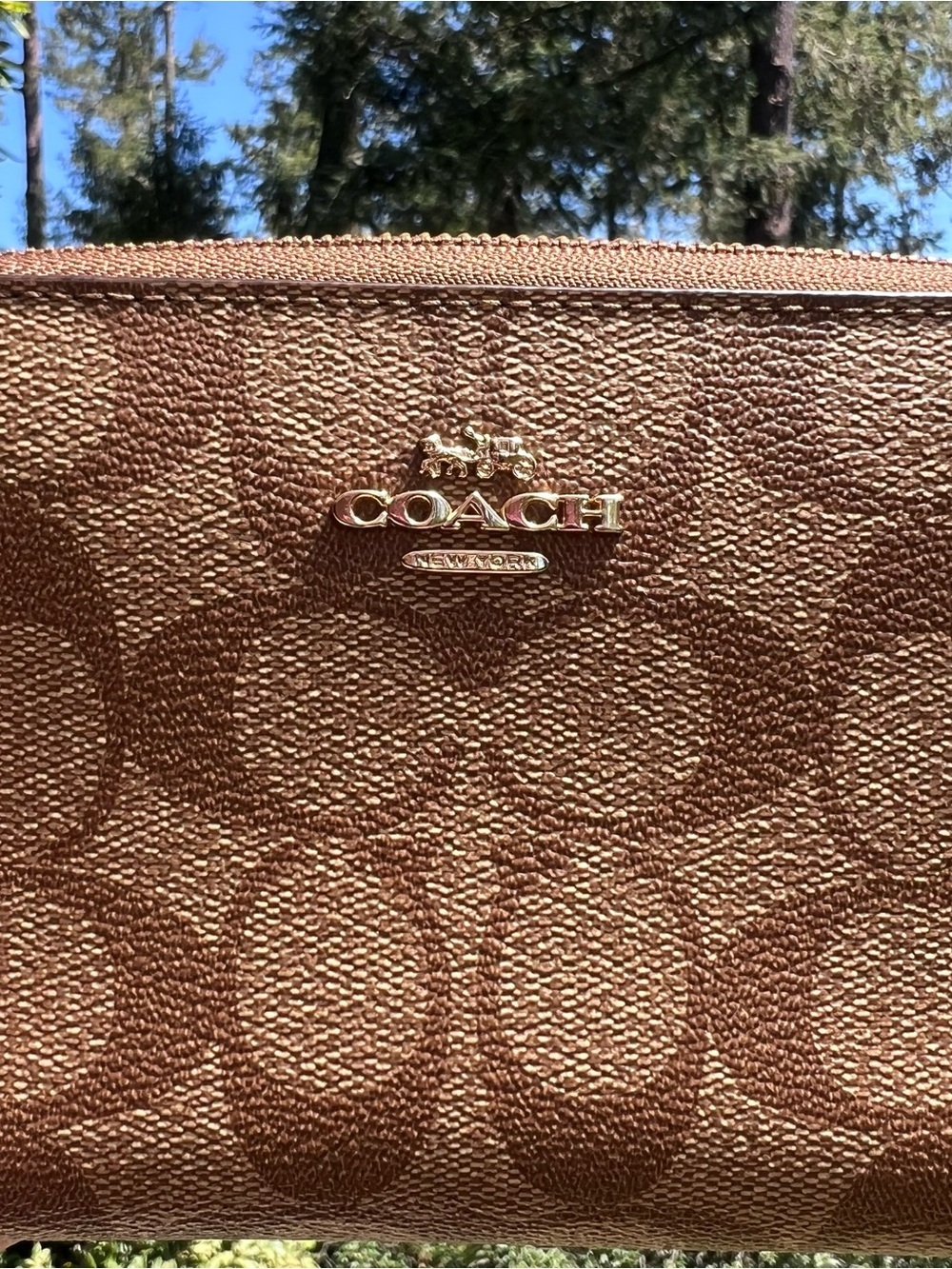 COACH Medium Signature Brown Wallet with Gold Hardware AUTHENTIC - Picture 5 of 13